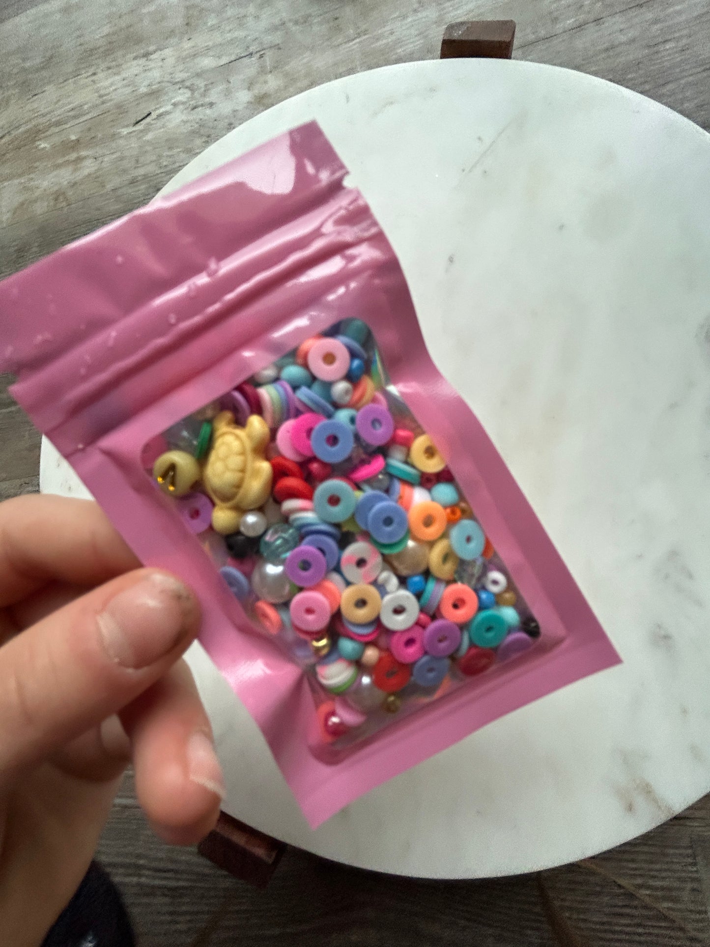 reg bead confetti