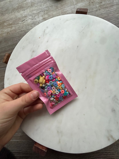 reg bead confetti